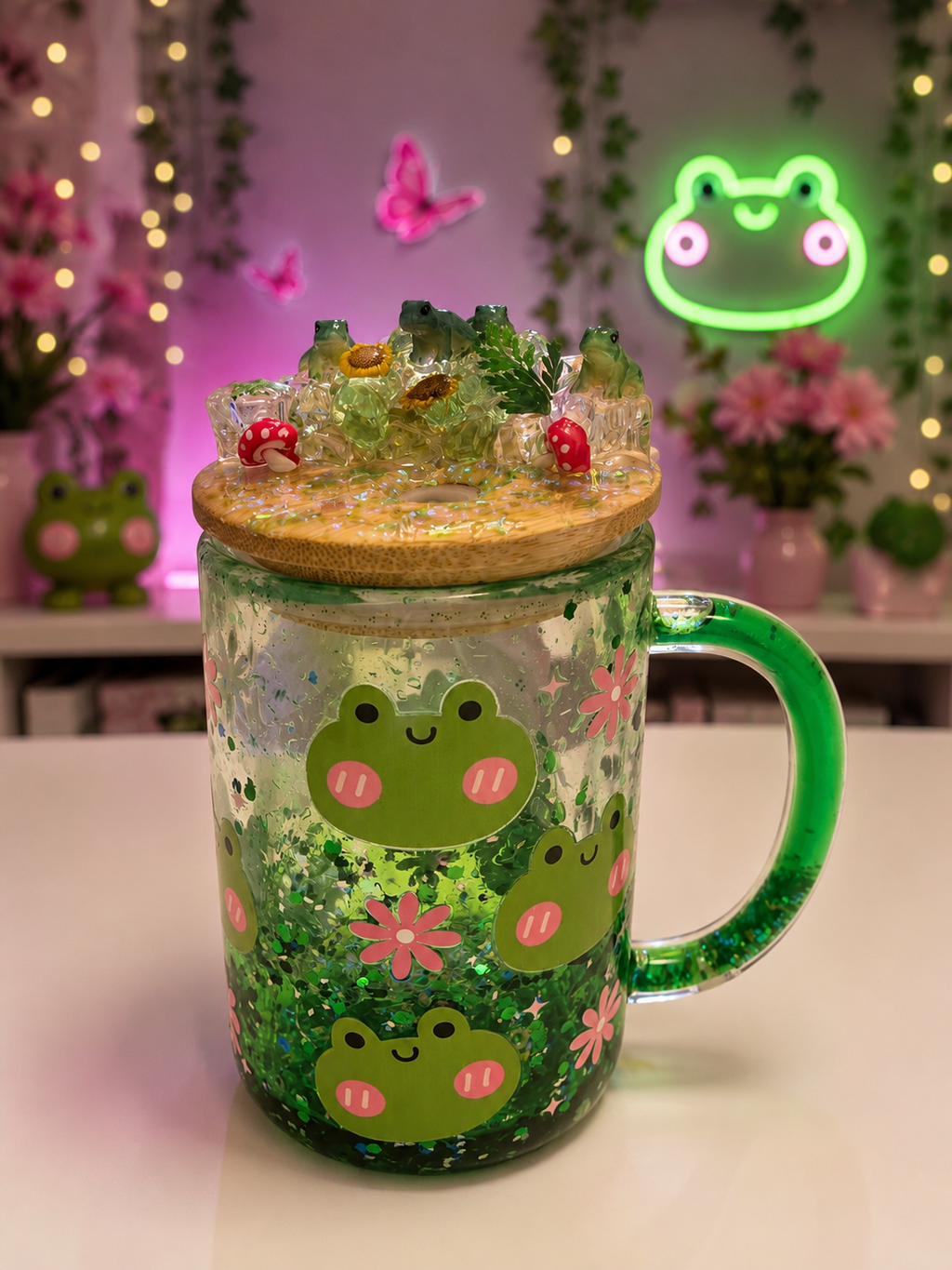 Taza estilo rana tapa decorada y líquido 32 0z